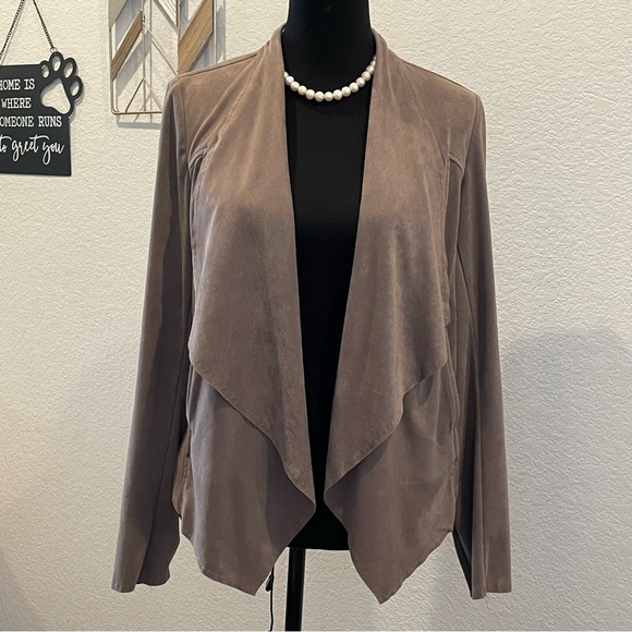 KUT from the Kloth Tayanita Tan Faux Suede open front draped Jacket in Tan M - Picture 3 of 10